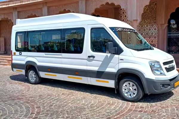 Sightseeing-Tours-for-Force-Urbania